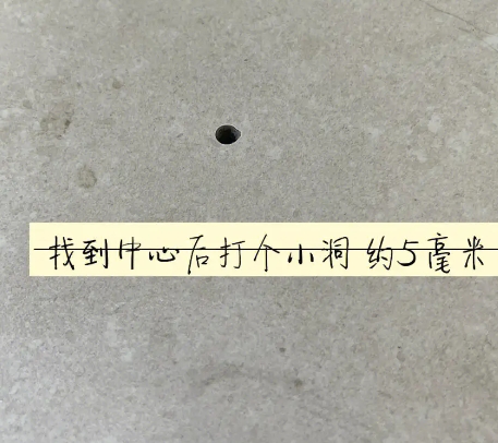 咸宁瓷砖空鼓维修公司专业解答在瓷砖铺贴过程中，如果砂料搅拌不均匀，将会带来以下问题